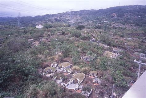 觀音山墳墓|觀音山濫葬 墳變塔可三贏